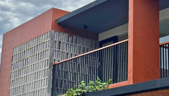 Exterior and interior views of CR House, a modern residential project in South Jakarta designed by YPA Architects, featuring an open layout, natural lighting, and contemporary materials.