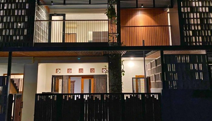 Exterior and interior views of CR House, a modern residential project in South Jakarta designed by YPA Architects, featuring an open layout, natural lighting, and contemporary materials.