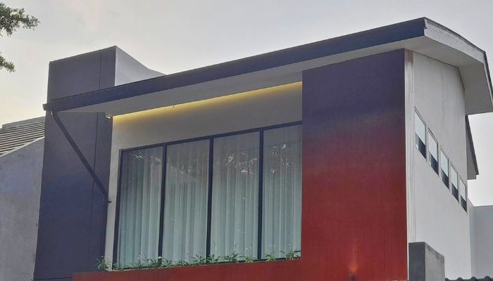 Modern contemporary house with clean lines, neutral tones, and efficient massing on a compact site in Cileungsi, Bogor – JPN House by YPA Architecture