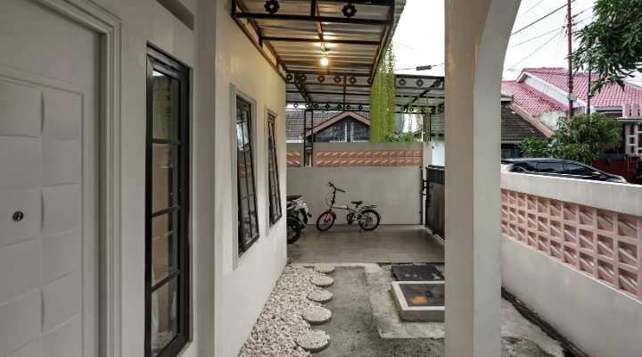 Agabella House by YPA Architecture Studio, a modern tropical minimalist home in Purbalingga with a 106 m² building on a 135 m² land plot.